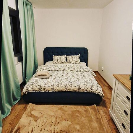 Lux & Confort - Apartament 3 Camere Bukares Bagian luar foto