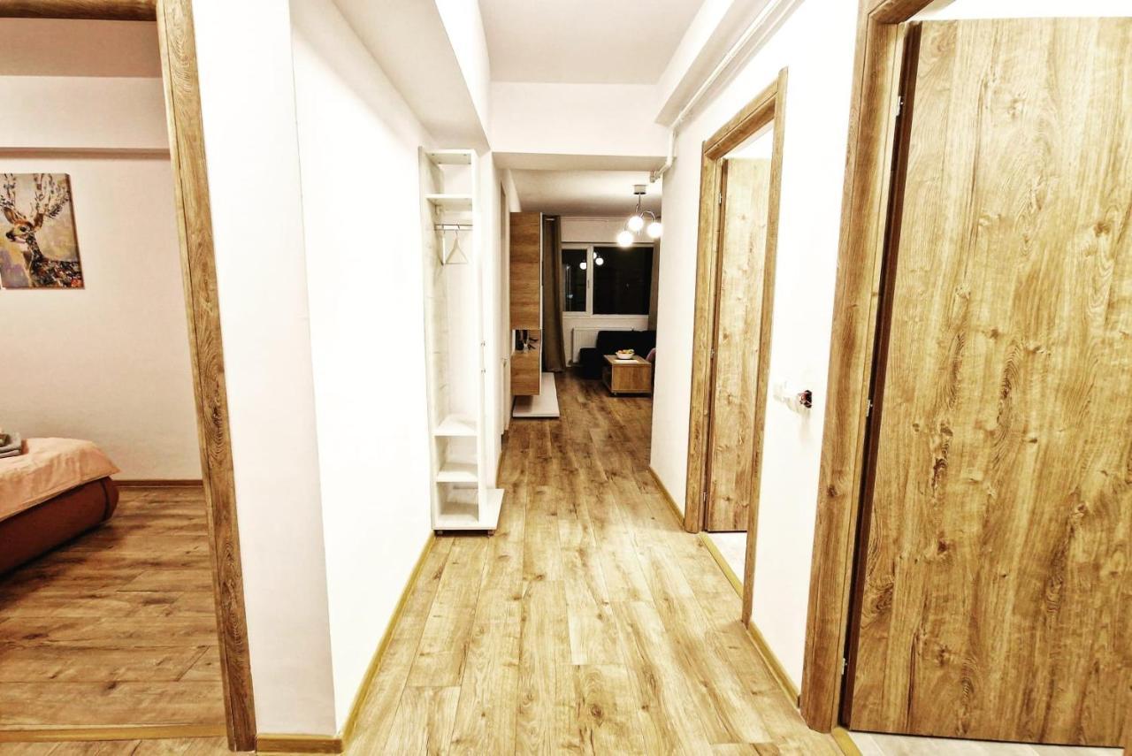Lux & Confort - Apartament 3 Camere Bukares Bagian luar foto
