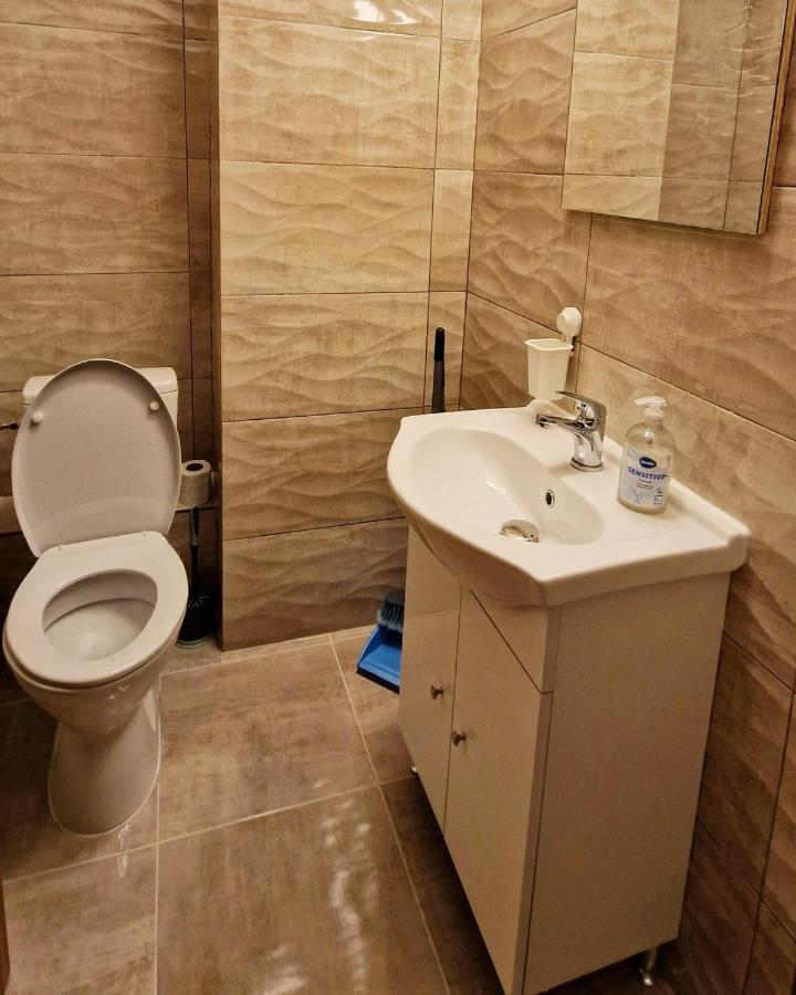 Lux & Confort - Apartament 3 Camere Bukares Bagian luar foto